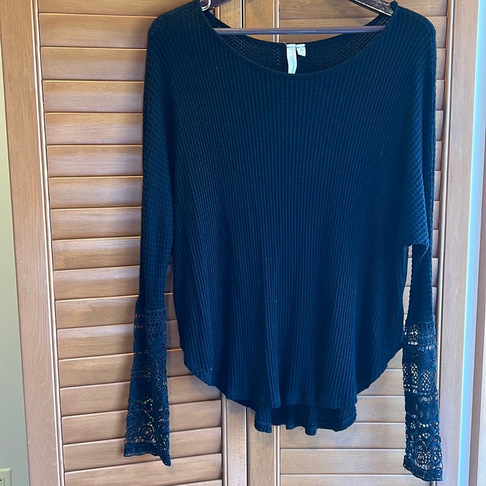 Black blouse with sleeve detail